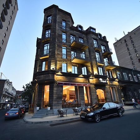 Boulevard Hotel Ereván Exterior foto